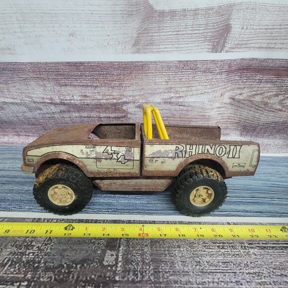 Vintage Nylint Rhino ll pressed steel pickup truck parts/repair missing cab - Picture 1 of 9